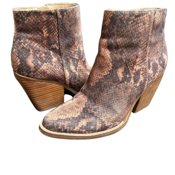 Madden Girl Brown Snake Print‎ Ankle Boots Block Heels Side Zip Country Size 6 - Picture 2 of 10